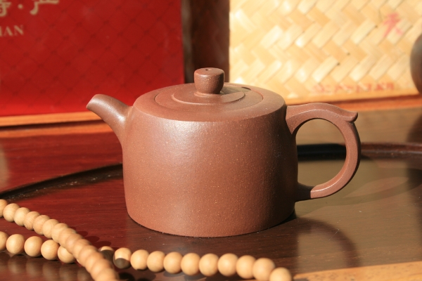 Чайник из исинской глины "Гу Дун"
