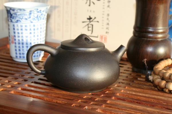 Исинский чайник Пин Ди Ши Пяо