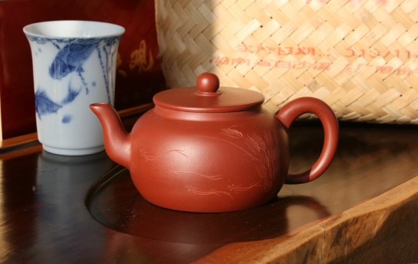 Мастеровой исинский чайник Гун Дэн
