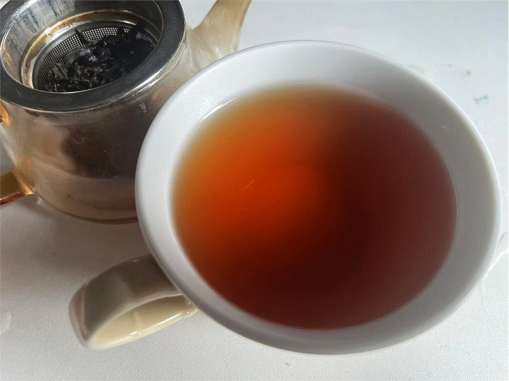 Последняя заварка. Жаль, что нет больше. Невероятно вкусный чай.